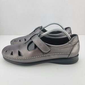 SAS Womens Size 11 NARROW Silver Roamer Santolina Leather Flat Shoes